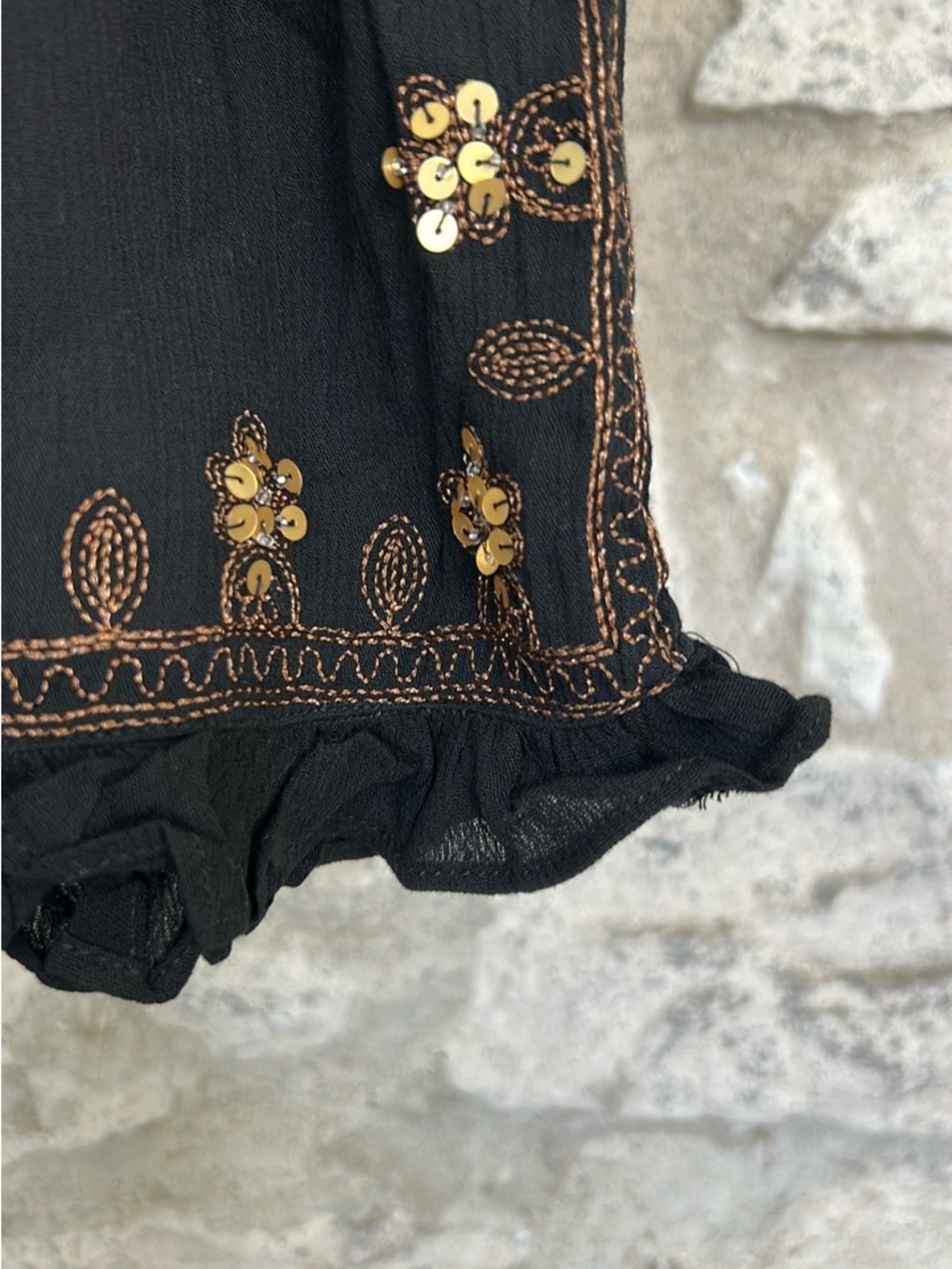 Embroidered Ruffle Hem Shorts - Picture 3 of 7